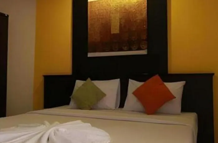Grand Pinnacle Hotel 3*