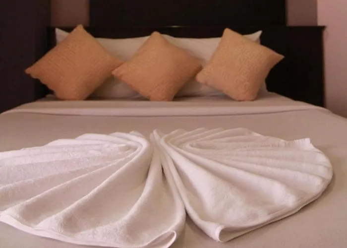 Hotel Grand Pinnacle 3*